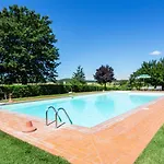 In Tuscany With Pool And Scenic Views Apartman *