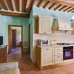 Apartman In Tuscany With Pool And Scenic Views