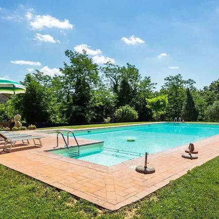 Apartment In Tuscany With Pool And Scenic Views *