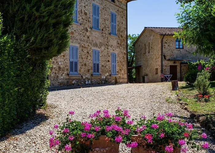 Apartment In Tuscany With Pool And Scenic Views *