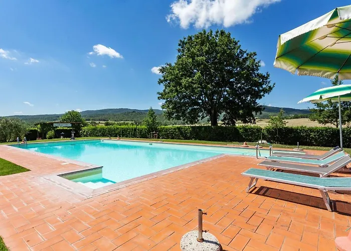 Apartment In Tuscany With Pool And Scenic Views *